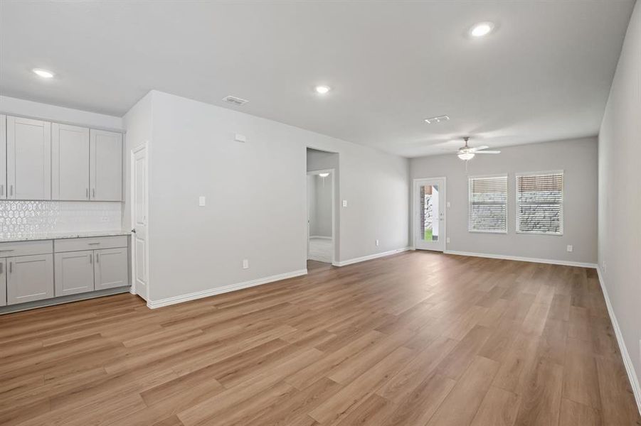 Spacious, unfurnished interior of a new home in Eastridge - Spring Series, McKinney (Image 19). Spacious, unfurnished interior of a new home in Eastridge - Spring Series, McKinney (Image 19).