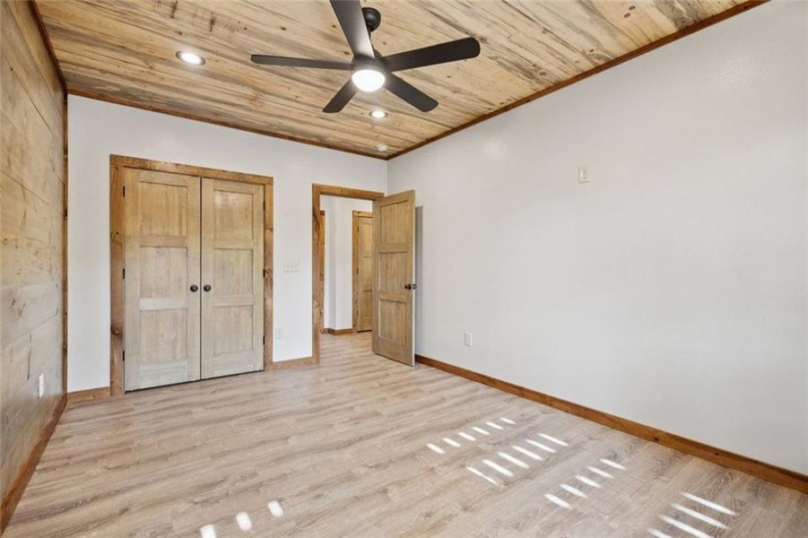 Spacious, unfurnished interior of a new home in , Mineral Bluff (Image 25).