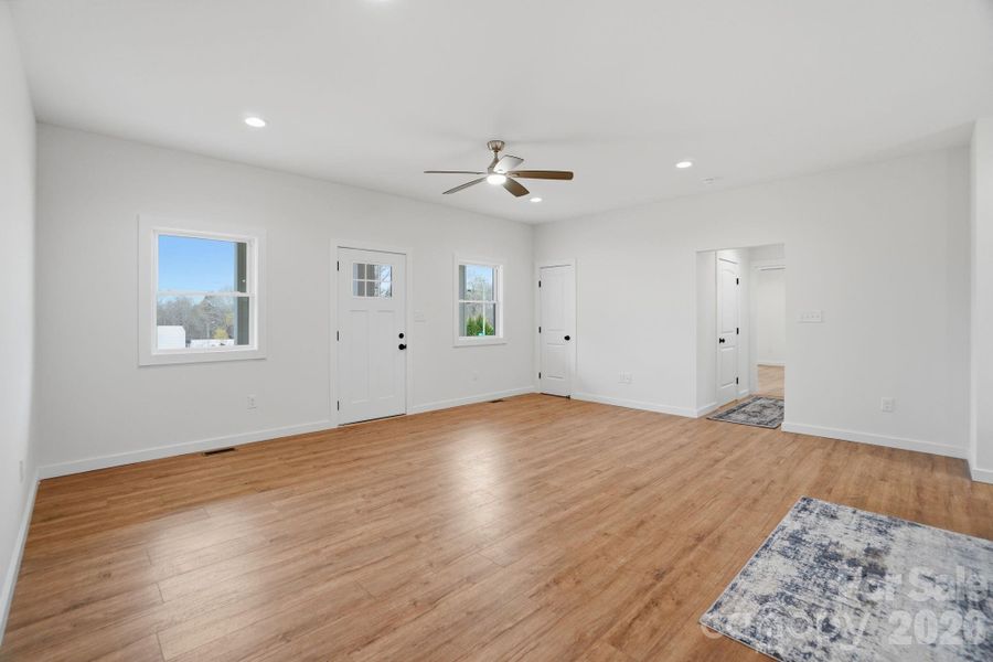 Spacious, unfurnished interior of a new home in , Newton (Image 14).