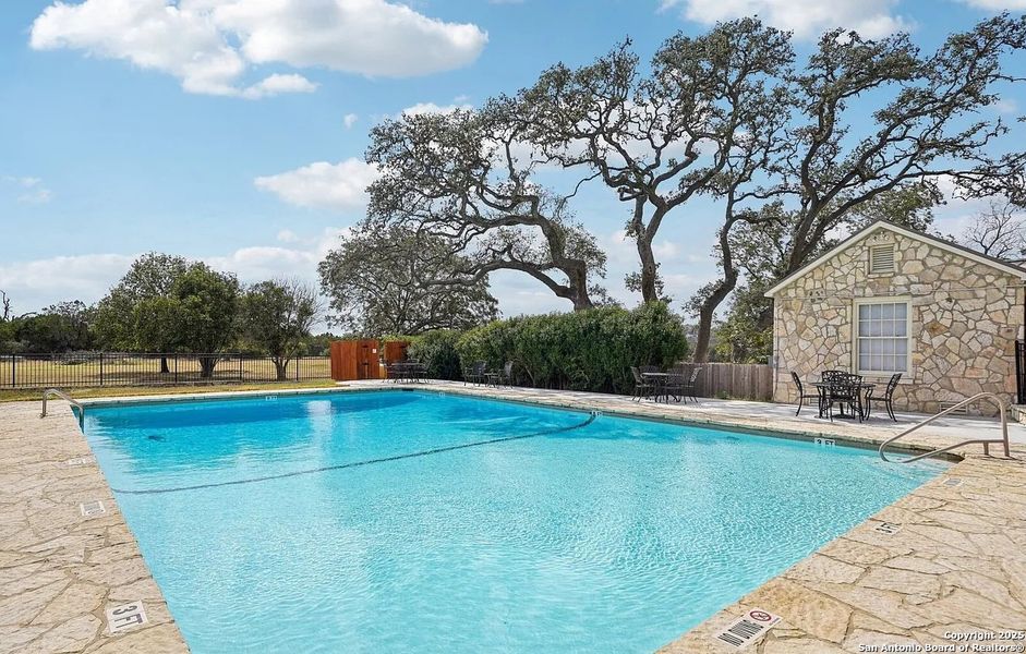 Community amenities in , Bandera (Image 43).