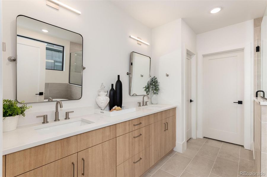 Primary 5-Piece Bathroom