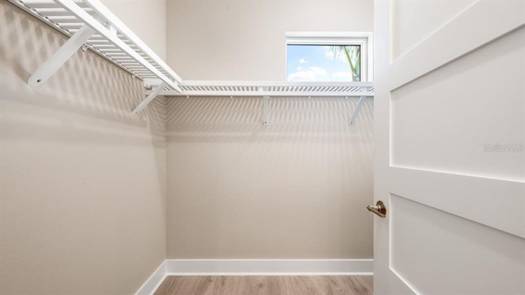 Spacious, unfurnished interior of a new home in Esplanade at Azario Lakewood Ranch, Lakewood Ranch (Image 23).