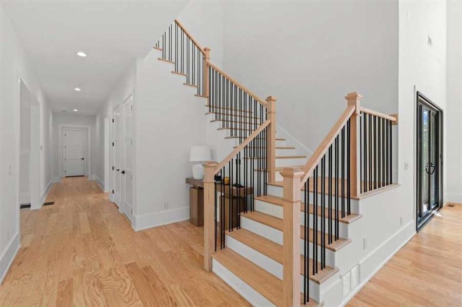 Spacious, unfurnished interior of a new home in , Acworth (Image 77). Spacious, unfurnished interior of a new home in , Acworth (Image 77).