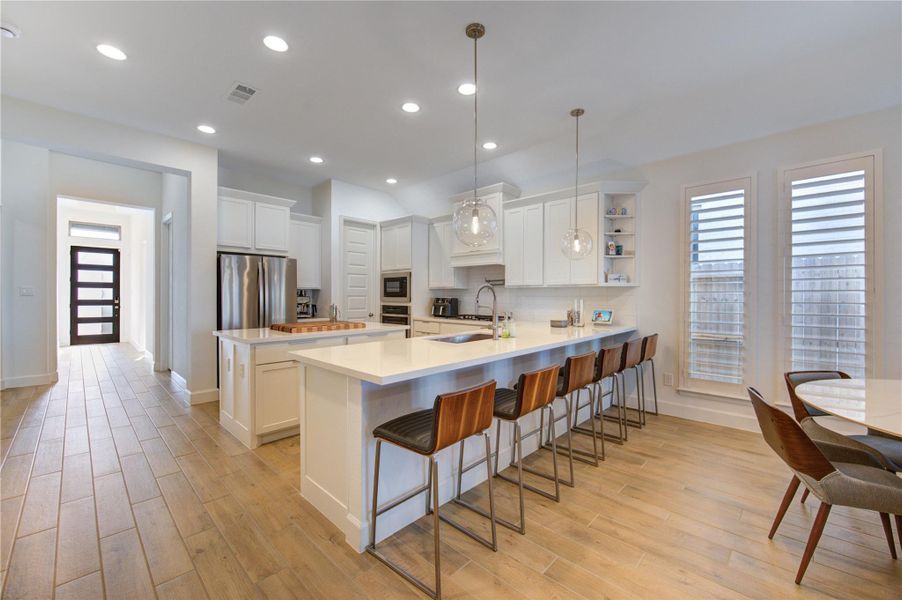 Furnished interior view inside a new home in Cross Creek West, Fulshear (Image 6).
