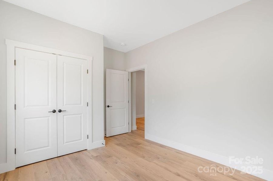 Spacious, unfurnished interior of a new home in , Lincolnton (Image 17).