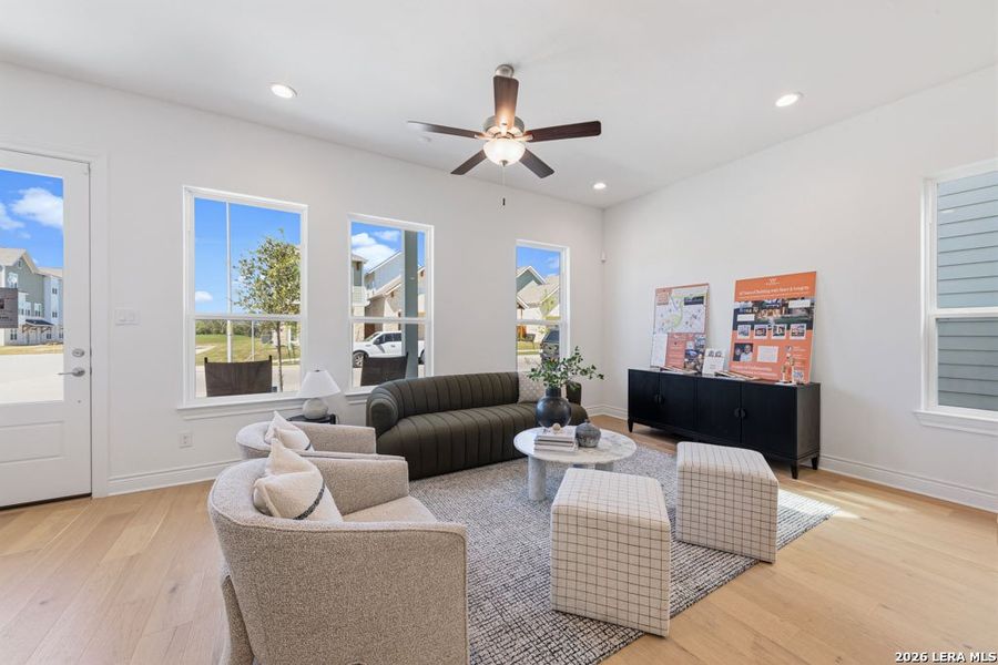 Furnished interior view inside a new home in Town Creek, New Braunfels (Image 20). Furnished interior view inside a new home in Town Creek, New Braunfels (Image 20).