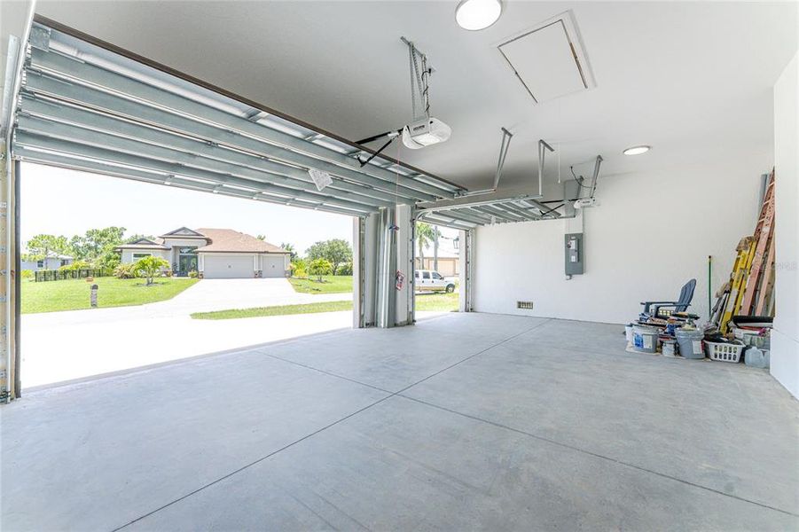 Spacious, unfurnished interior of a new home in , Port Charlotte (Image 32). Spacious, unfurnished interior of a new home in , Port Charlotte (Image 32).