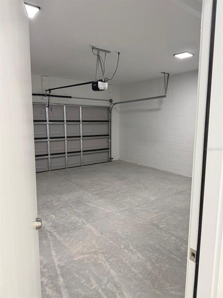Spacious, unfurnished interior of a new home in , Summerfield (Image 47).