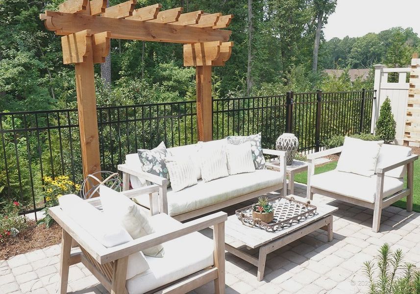 Community amenities associated with the Kingston by Epcon Communities in The Courtyards at Oak Grove, Durham (Image 20).