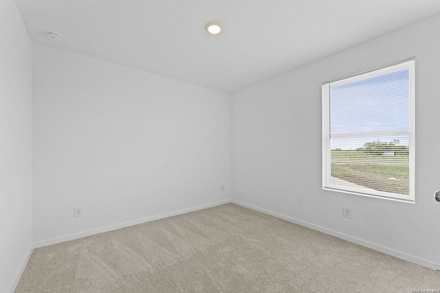 Spacious, unfurnished interior of a new home in Spring Grove, San Antonio (Image 16).