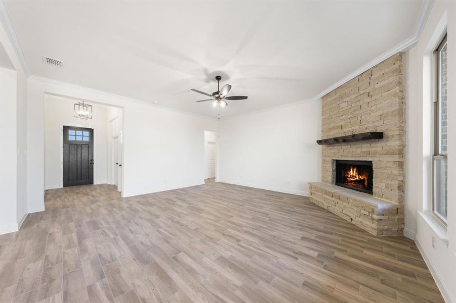 Spacious, unfurnished interior of a new home in , Waxahachie (Image 30).