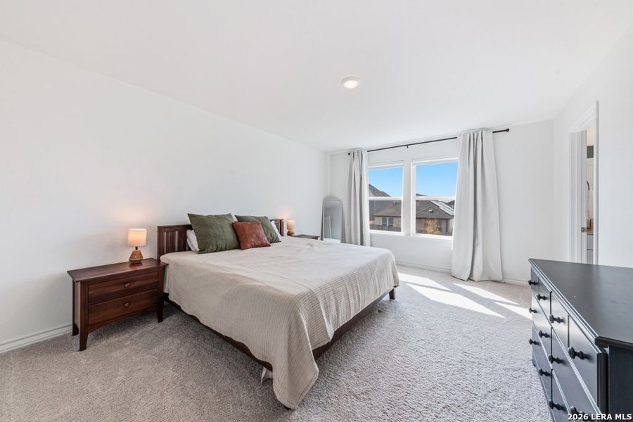 Furnished interior view inside a new home in Cinco Lakes, San Antonio (Image 7).