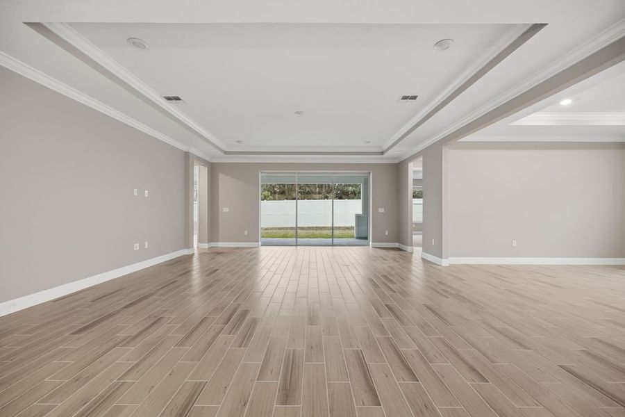 Spacious, unfurnished interior of a new home in Headwaters at Lofton Creek, Yulee (Image 21).