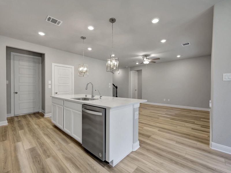 Photo is not of the actual home, but is an inspirational photo of builder’s model home and may depict options, furnishings, and/or decorator features that are not included Photo is not of the actual home, but is an inspirational photo of builder’s model home and may depict options, furnishings, and/or decorator features that are not included
