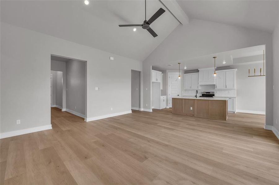 Spacious, unfurnished interior of a new home in Rosenthal Estates, Lorena (Image 27).