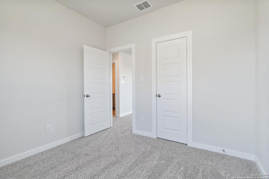 Spacious, unfurnished interior of a new home in Willow Point, San Antonio (Image 23). Spacious, unfurnished interior of a new home in Willow Point, San Antonio (Image 23).