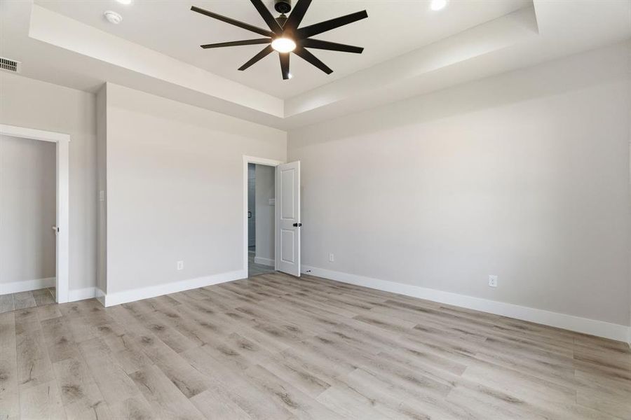 Spacious, unfurnished interior of a new home in , Bridgeport (Image 31).