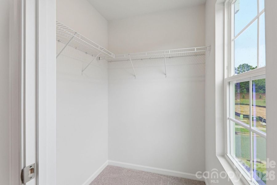 Spacious, unfurnished interior of a new home in Piper Creek, Newton (Image 31).
