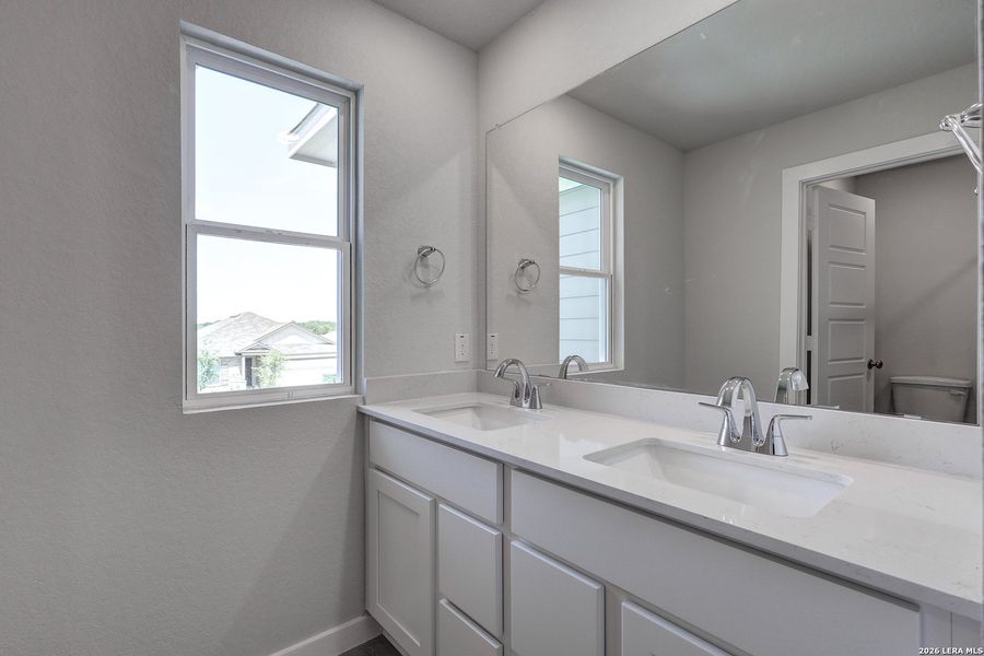 Furnished interior view inside a new home in Hiddenbrooke, Seguin (Image 7).