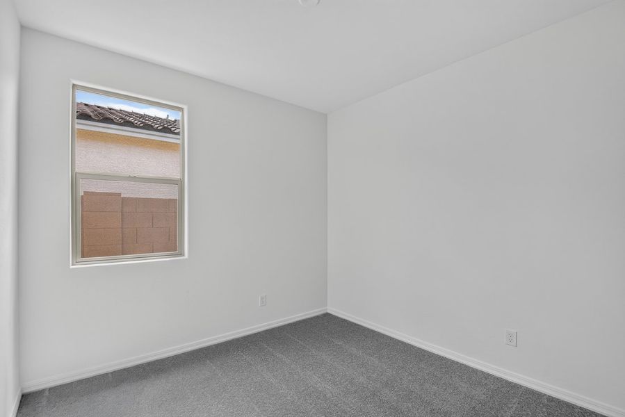 Spacious, unfurnished interior of a new home in Stonehaven, Glendale (Image 23).