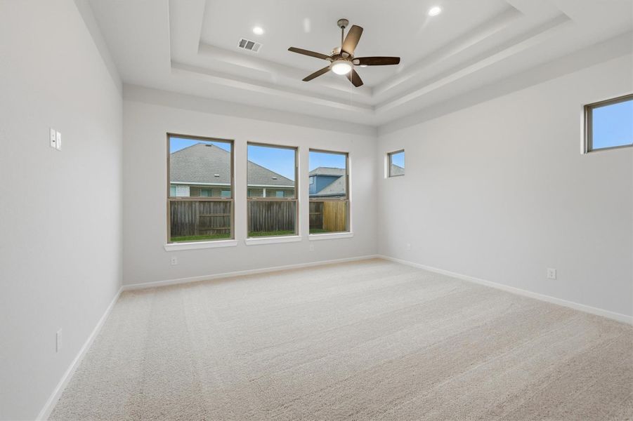 Spacious, unfurnished interior of a new home in Canterra Creek  60', Iowa Colony (Image 41).