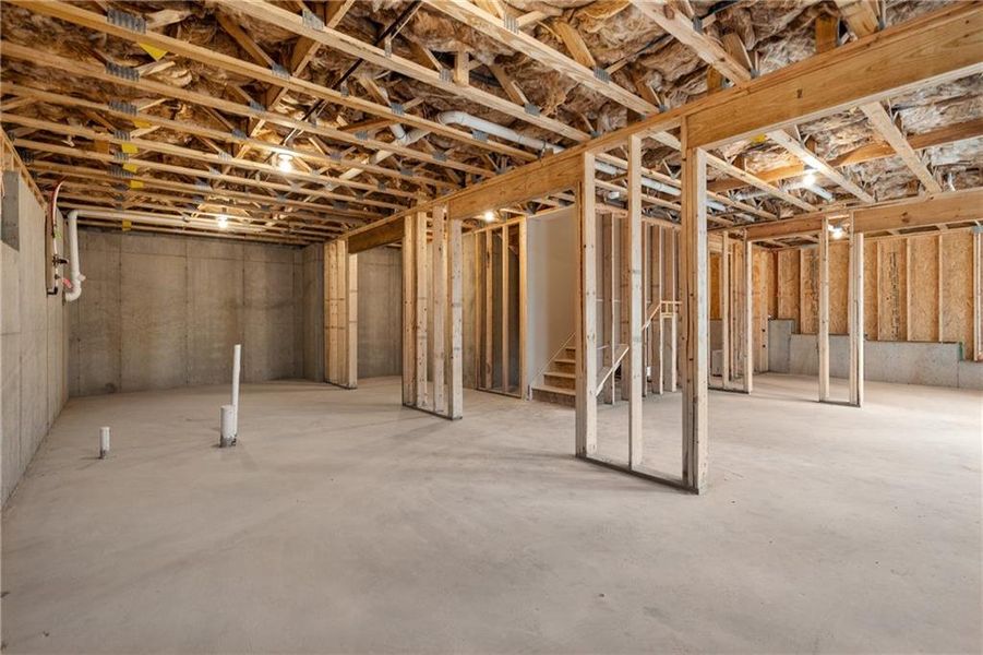 Spacious, unfurnished interior of a new home in Riverwood, Dallas (Image 39). Spacious, unfurnished interior of a new home in Riverwood, Dallas (Image 39).
