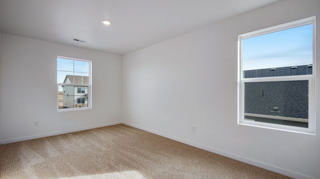 Spacious, unfurnished interior of a new home in Silver Peaks, Lochbuie (Image 24). Spacious, unfurnished interior of a new home in Silver Peaks, Lochbuie (Image 24).