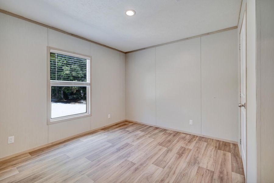 Spacious, unfurnished interior of a new home in , Cross (Image 21).