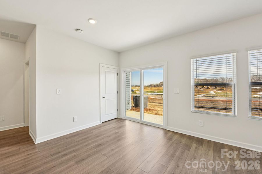 Spacious, unfurnished interior of a new home in Galloway Ridge, Charlotte (Image 20).