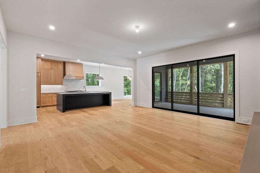 Spacious, unfurnished interior of a new home in Aster, Roswell (Image 78).