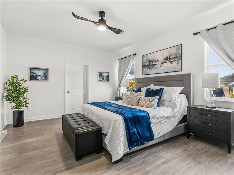 Furnished interior view inside a new home in , Orlando (Image 15).