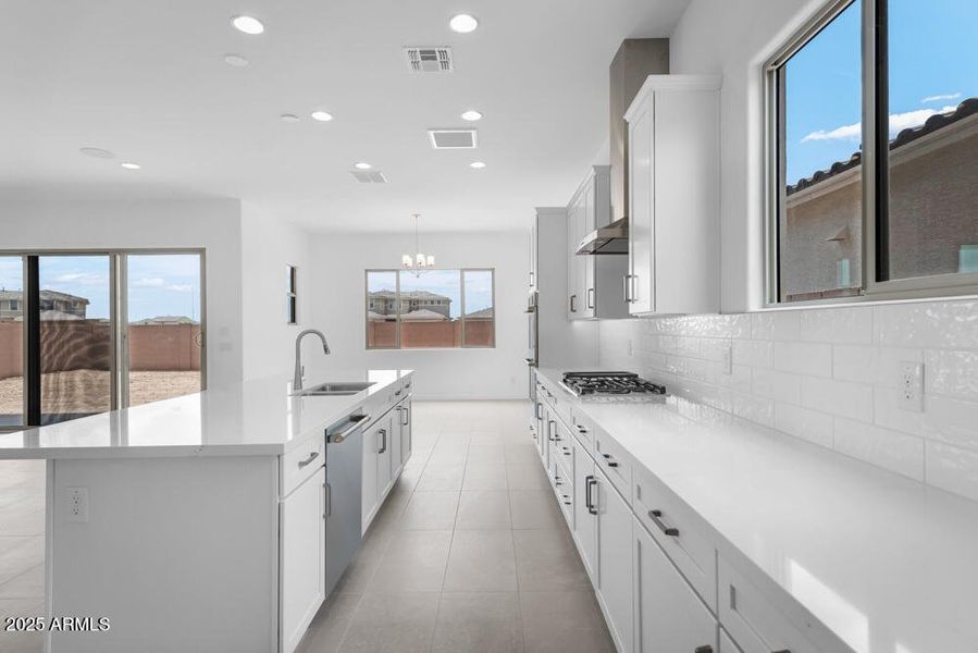 8825 W Vermont Avenue - Ready Now 8825 W Vermont Avenue - Ready Now