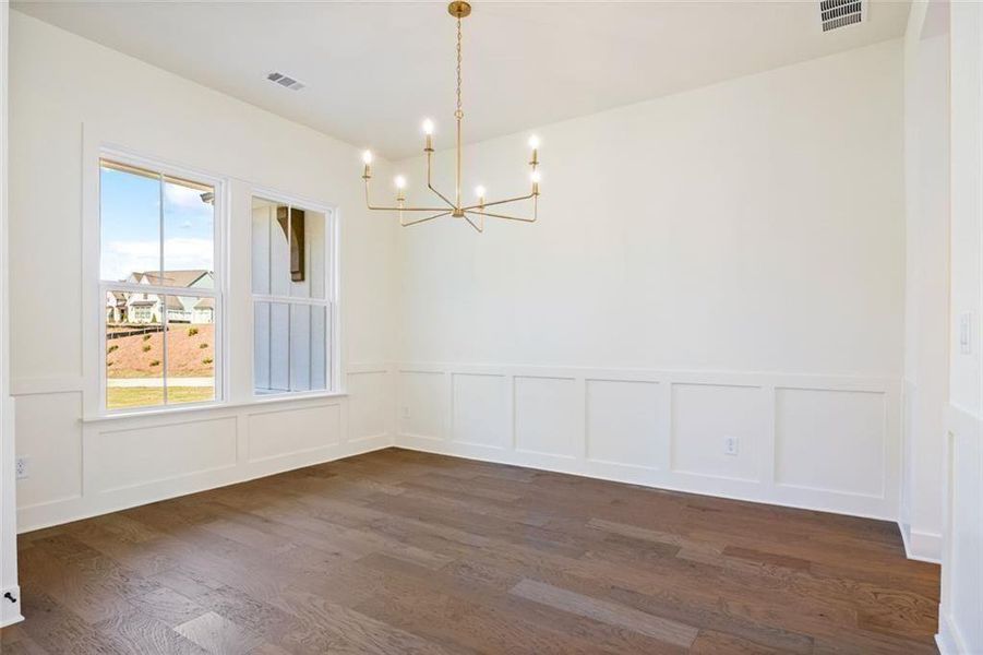 Spacious, unfurnished interior of a new home in Long Hollow Landing, Gainesville (Image 19).