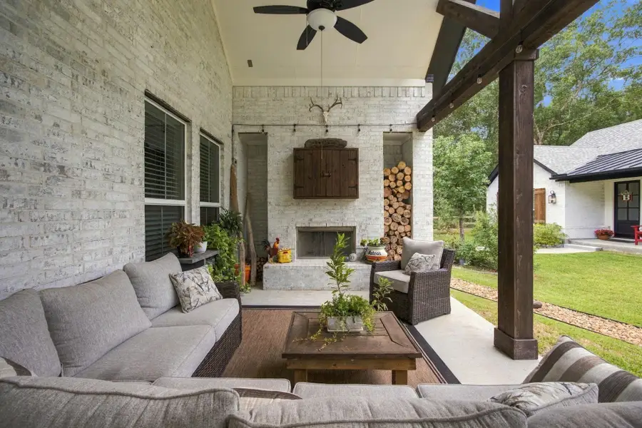 Exterior details and patio area of a home in , Tomball (Image 21).