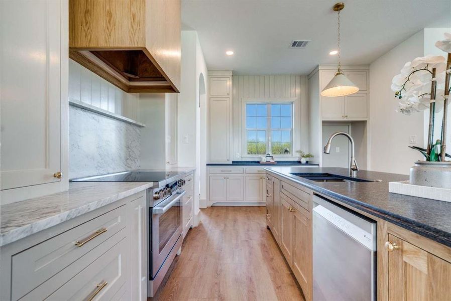 Furnished interior view inside a new home in , Joshua (Image 14).