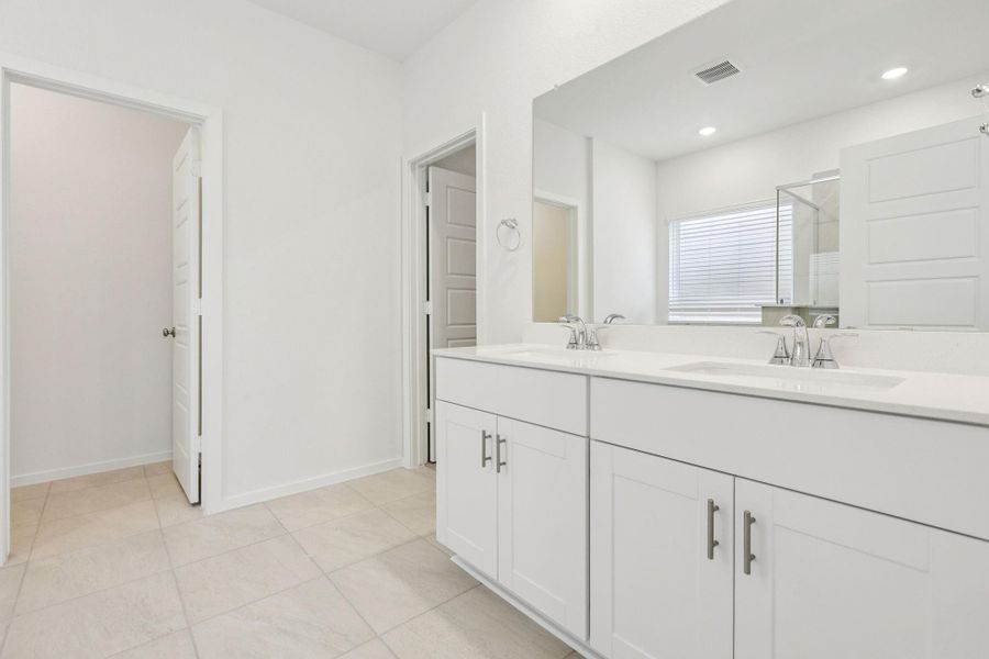 Furnished interior view inside a new home in Southwinds, Baytown (Image 11). Furnished interior view inside a new home in Southwinds, Baytown (Image 11).