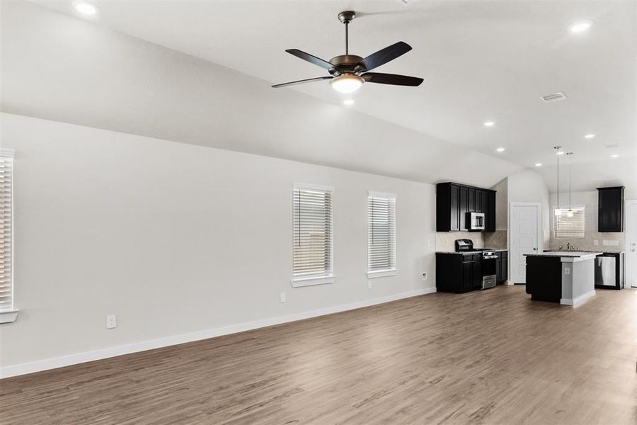 Image 19 of a home in Magnolia Ridge.