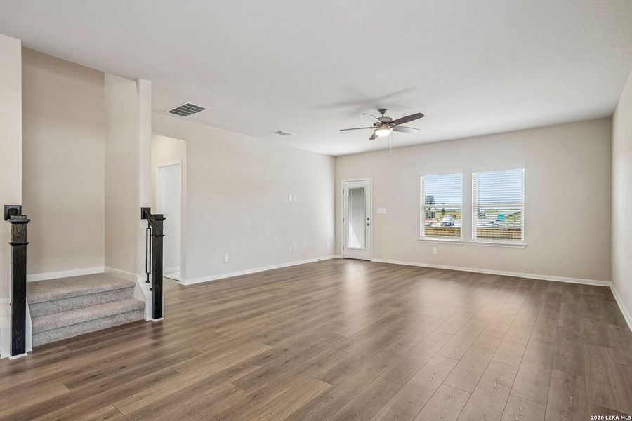 Spacious, unfurnished interior of a new home in Arcadia Ridge - Premier Series, San Antonio (Image 33).