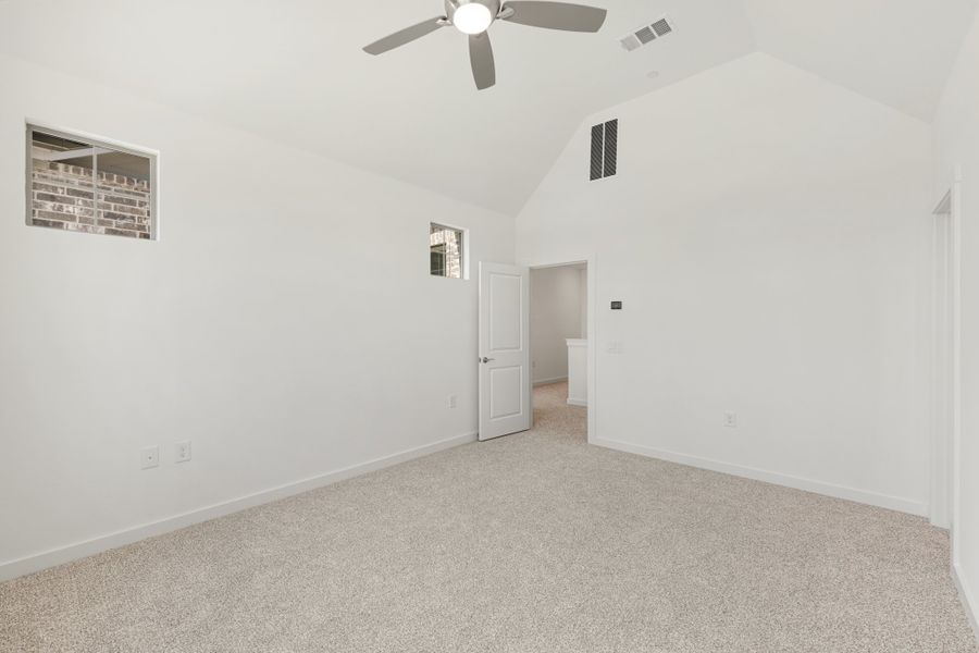 Spacious, unfurnished interior of a new home in Wildridge, Oak Point (Image 42). Spacious, unfurnished interior of a new home in Wildridge, Oak Point (Image 42).