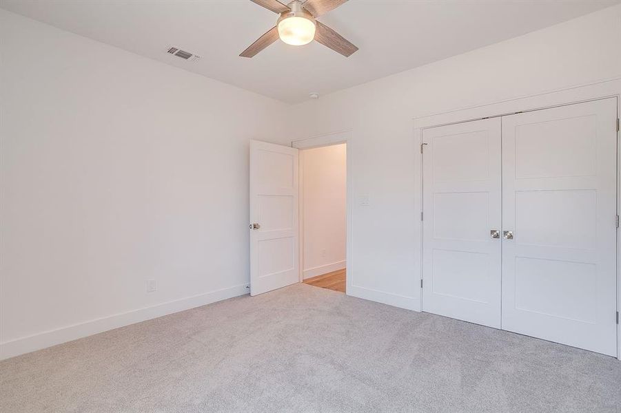 Spacious, unfurnished interior of a new home in , Mineral Wells (Image 20).