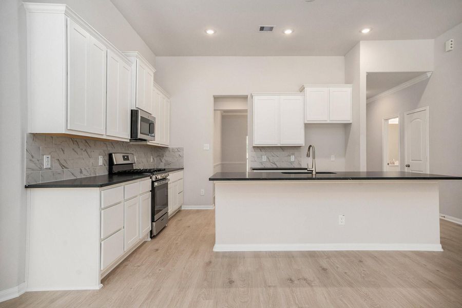 Image 22 of a home in Encino Estates. Image 22 of a home in Encino Estates.