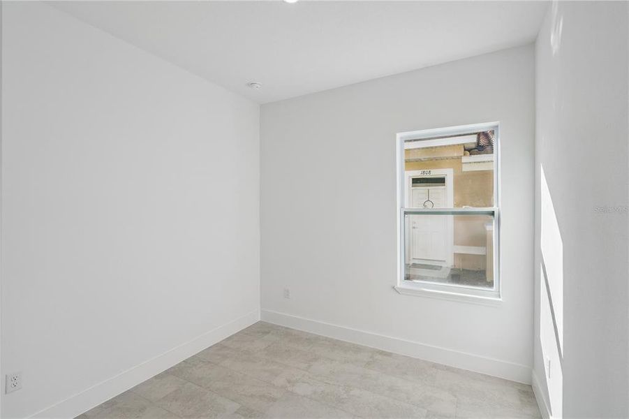 Spacious, unfurnished interior of a new home in , Kissimmee (Image 13).
