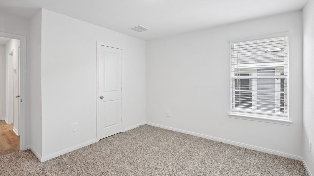 Spacious, unfurnished interior of a new home in Prairie Lakes, Buda (Image 35).