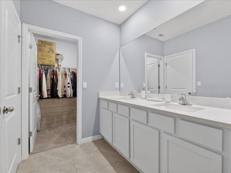 Furnished interior view inside a new home in , Apollo Beach (Image 48).
