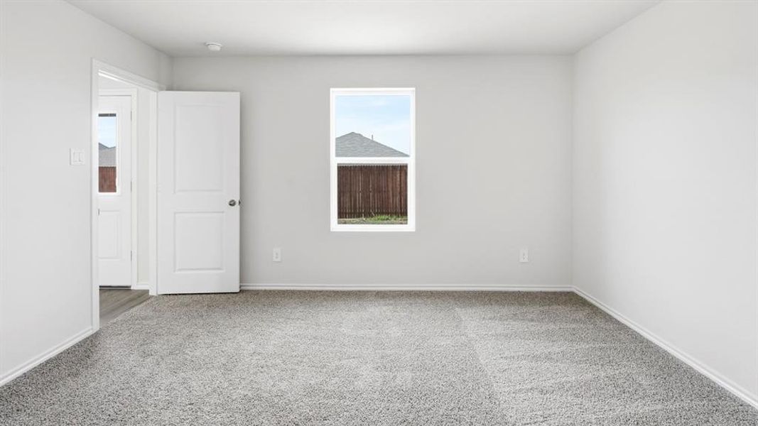 Spacious, unfurnished interior of a new home in Asher Oaks, Bonham (Image 15).