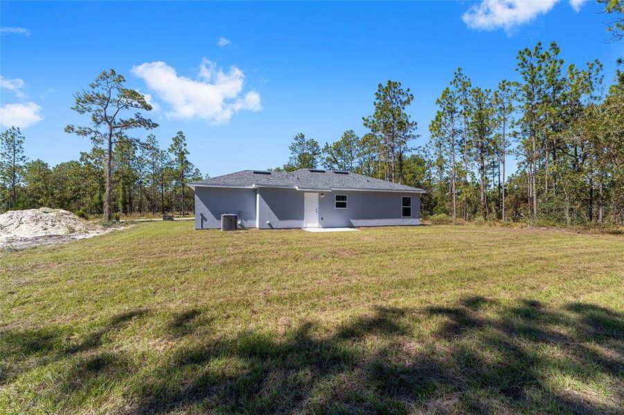 Exterior details and patio area of a home in , Dunnellon (Image 31). Exterior details and patio area of a home in , Dunnellon (Image 31).