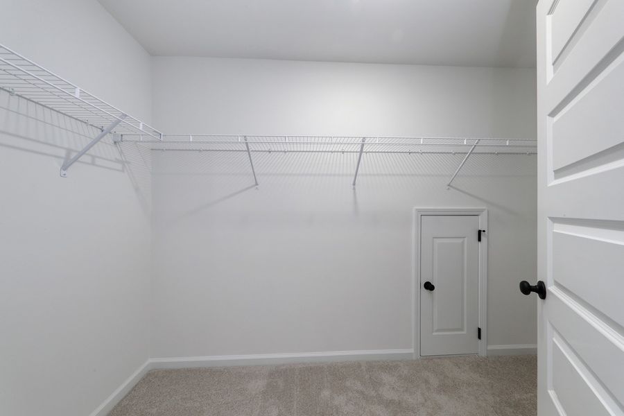 Spacious, unfurnished interior of a new home in Arcadia, Myrtle Beach (Image 30).