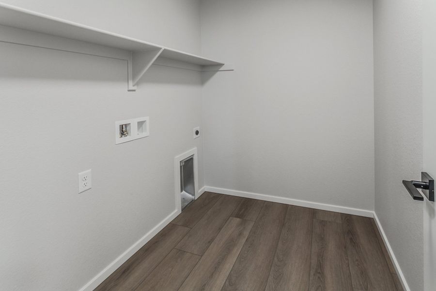 Spacious, unfurnished interior of a new home in Trailside, Timnath (Image 25).