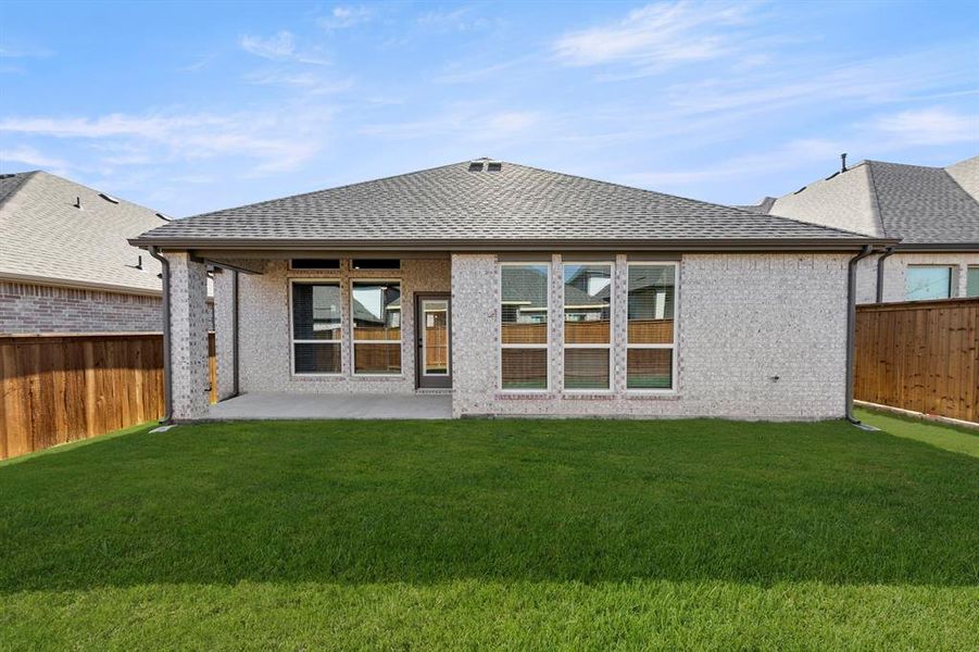 26. 1027 Gracious - Back