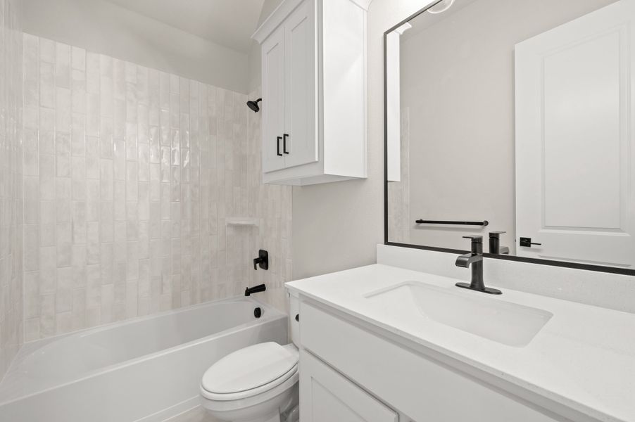 Furnished interior view inside a new home in Myrtle Creek, Waxahachie (Image 12).